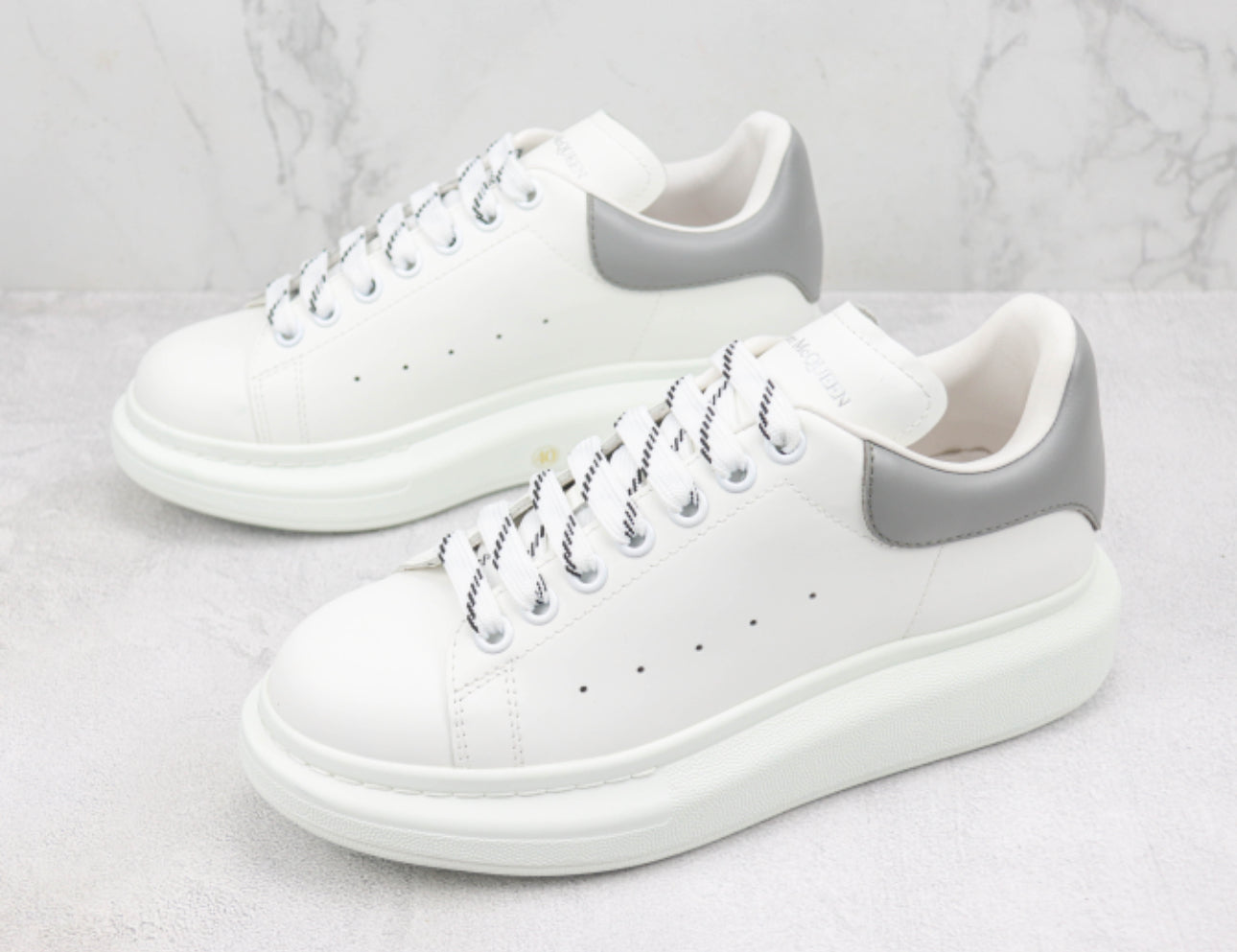 Alexander McQueen Zapatillas Low Oversize - Dechaquetas 