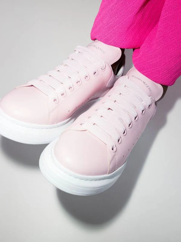 Alexander McQueen zapatillas bajas Oversize pink - Dechaquetas 