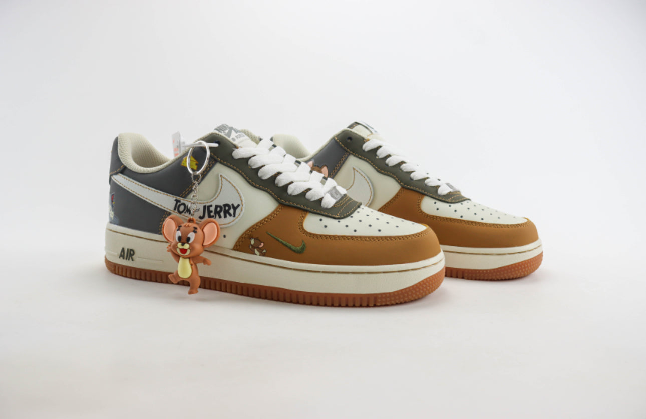 Nike Air Force 1 "Tom and Jerry" DB3301 - Dechaquetas 