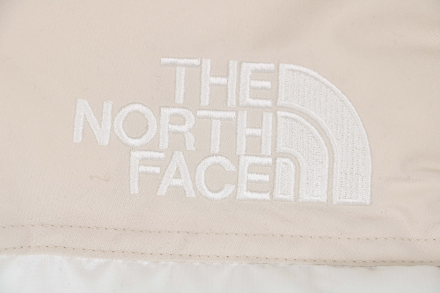 Abrigo The North Face NUPTSE RETRO 1996 Unisex White cream - Dechaquetas 