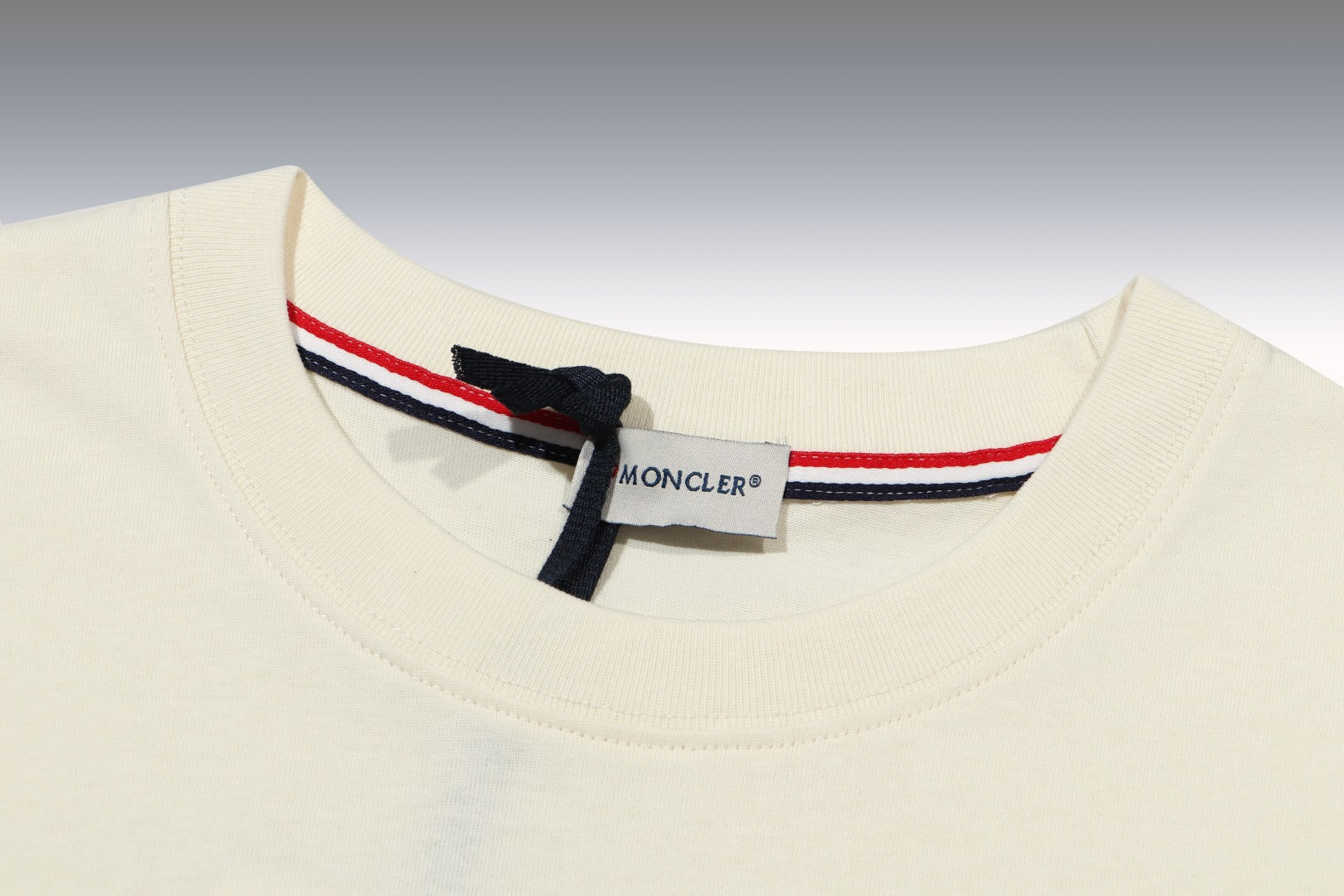 Camiseta Moncler duck lB - Dechaquetas 