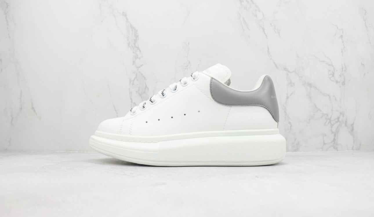 Alexander McQueen Zapatillas Low Oversize - Dechaquetas 